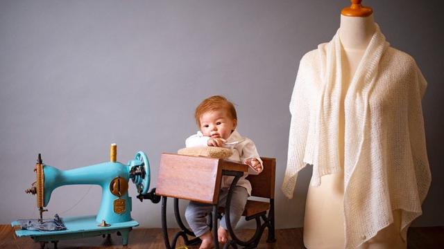 6 Potret Newborn Photoshoot 'Anak' Ivan Gunawan, Bertema Desainer