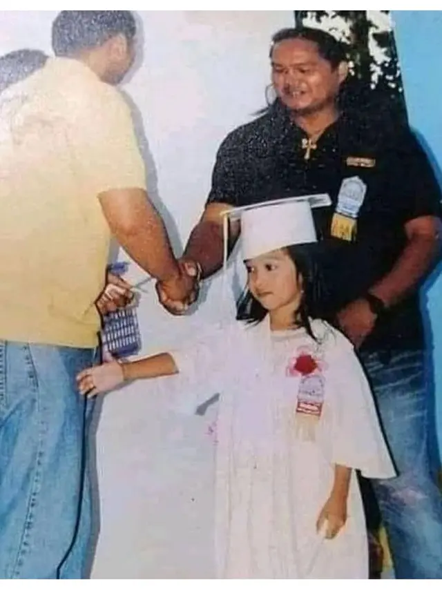 Potret Kocak Saat Anak Anak Diwisuda Ini Bikin Cengar-Cengir