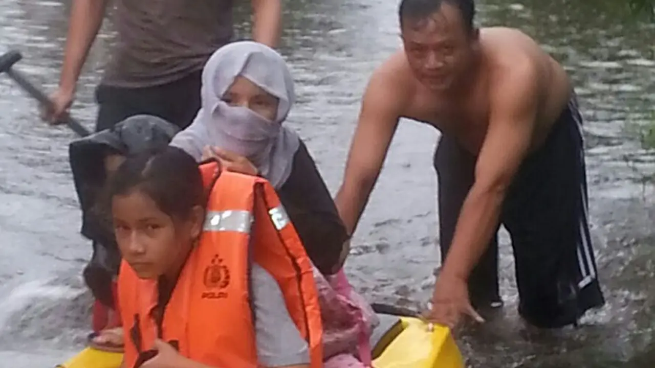 Drainase Buruk Paksa Warga Palangkaraya Mengungsi Berjam-jam
