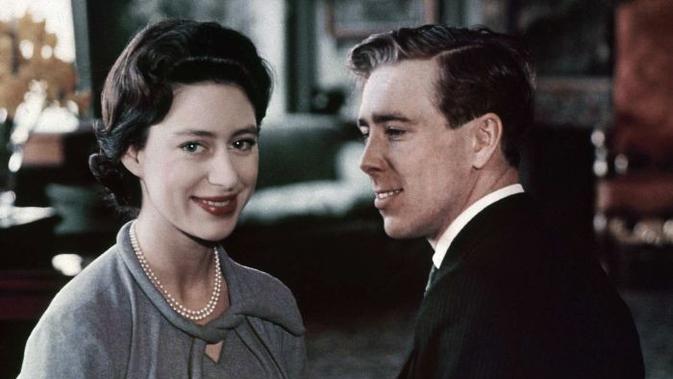 Lord Snowdon dan Putri Margaret saat bertunangan. (AP)