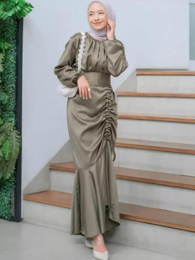 Model Dress Duyung Serut yang Elegan dan Berlekuk