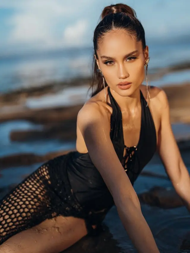 Penampilan Cinta Laura di Bali, credit: Instagram (@claurakiehl)