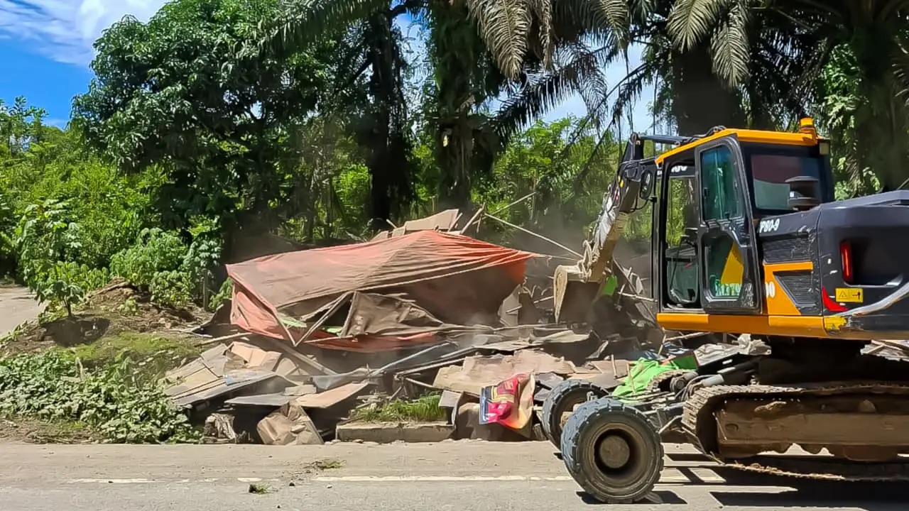 Otorita Ibu Kota Nusantara menertibkan puluhan lapak ilegal di wilayah Ibu Kota Nusantara (IKN) menyusul aduan masyarakat. (Istimewa)