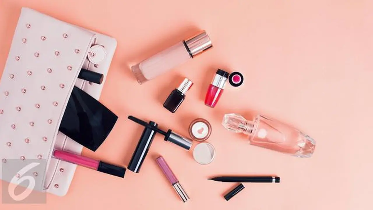 Makeup Sederhana Untuk Antar Anak Sekolah