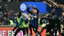 Hingga pekan ke-22 Serie A 2023/2024 Inter Milan yang sementara menempati peringkat pertama klasemen sementara baru kebobolan 10 gol dengan memasukkan 50 gol. Baru bermain dalam 21 laga, Inter Milan sukses mengemas 54 poin hasil dari 17 kali menang, 3 kali imbang dan satu kali kalah. (AFP/Gabriel Bouys)