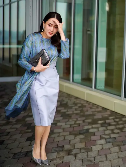 Bibi Paetongtarn Shinawatra, Yingluck Shinawatra juga merupakan perdana menteri Wanita pertama Thailand. [Foto: Instagram/ingshin21]