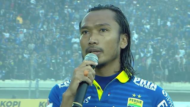 Berita video momen mengharukan saat Hariono melakoni laga terakhirnya dengan Persib Bandung, sekaligus secara seremonial perpisahan dirinya dengan klub Maung Bandung.