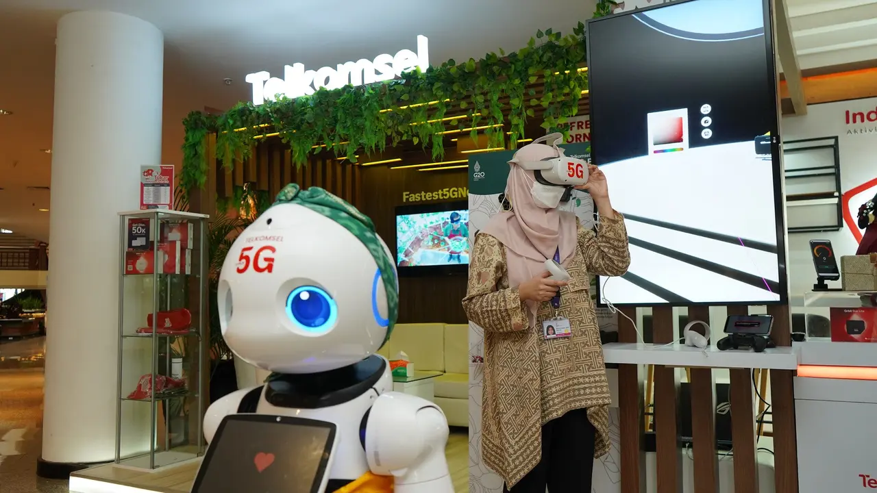 Telkomsel menggelar showcase 5G pada rangkaian KTT G20 dengan menunjukkan enam use case