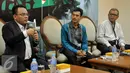 Ketua Komisi VIII DPR Saleh Partaonan Daulay (kiri) saat diskusi 'Kebiri dan Hukuman Mati', Jakarta, Kamis (12/5). Hukuman kebiri jadi salah satu opsi pemerintah dalam mencanangkan Perppu soal perlindungan kejahatan seksual anak.(Liputan6.com/Johan Tallo)
