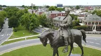 Patung Robert E Lee versi Charlottesville, Virginia (AP)