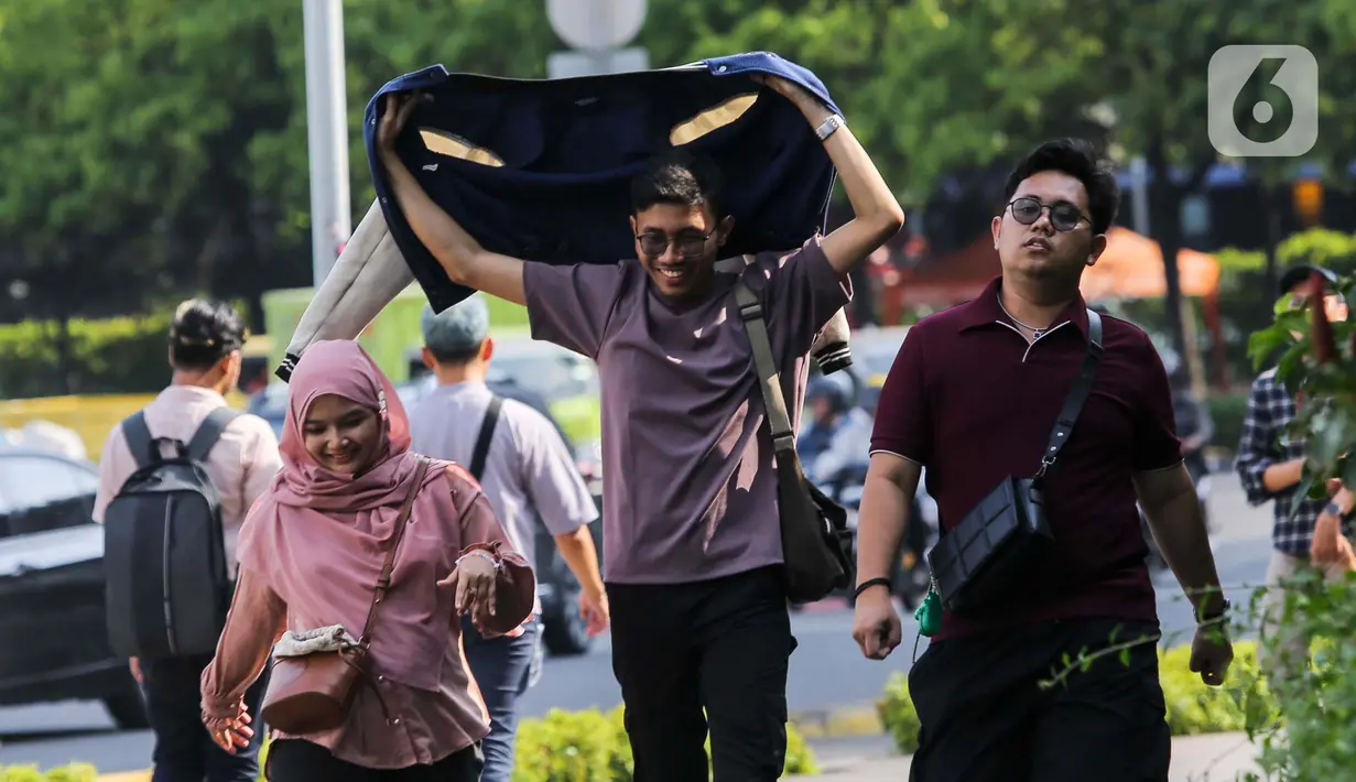 Badan Meteorologi, Klimatologi, dan Geofisika (BMKG) mendeteksi fenomena badai kuat Matahari melanda wilayah Indonesia selama tiga hari ke depan. (Liputan6.com/Angga Yuniar)