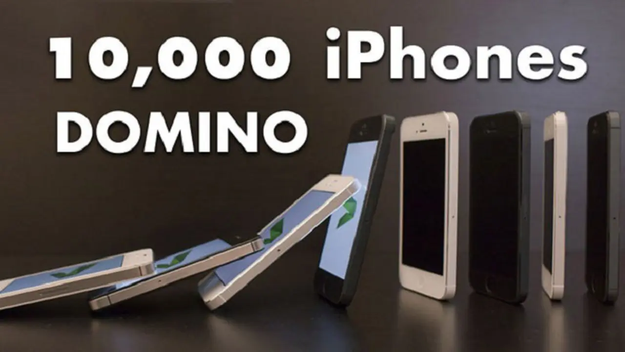 Wow, Orang Ini Bisa Main Domino Pakai 10 Ribu Unit iPhone 5!