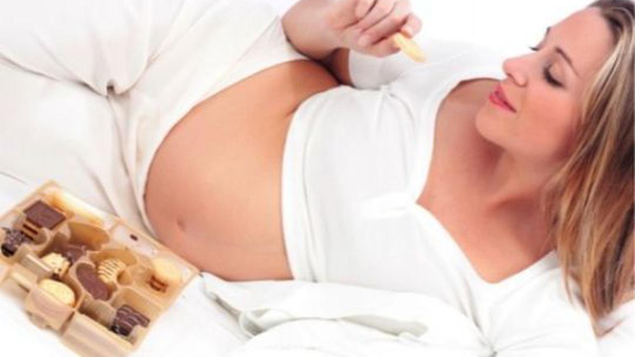 Konsumsi Cokelat Saat Hamil Bikin Jantung Ibu & Bayi Sehat