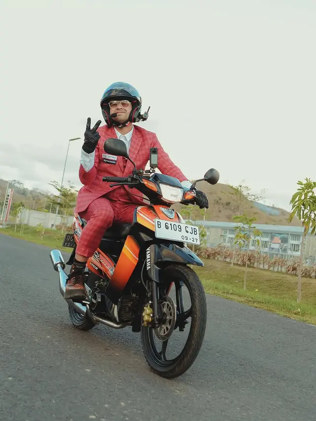 Motor Pertama Raffi Ahmad