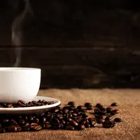 Ilustrasi minum kopi | unsplash.com/@asthetik