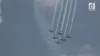 Tim Jupiter TNI AU unjuk kebolehan di Singapore Airshow 2018.