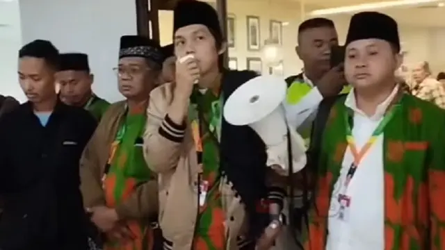 Gus Iqdam memberikan ceramah singkat (Tangkap Layar YouTube)