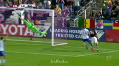 Sebuah penyelamatan apik dilakukan oleh kiper FC Dallas, Jesse Gonzalez. This video is presented by Ballball