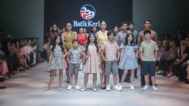 Visualisasi Kecantikan dalam Busana dari Wilsen Willim, Batik Keris, hingga Josephine Annie x Hian Tjen di PIFW 2025