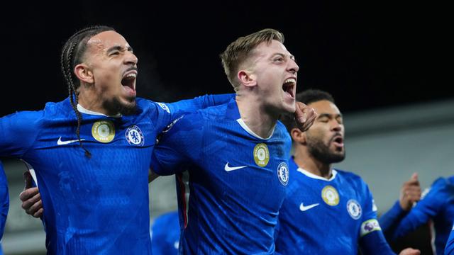 Foto: Diwarnai Kartu Merah Cucurella, Chelsea Tumbang di Markas Fulham