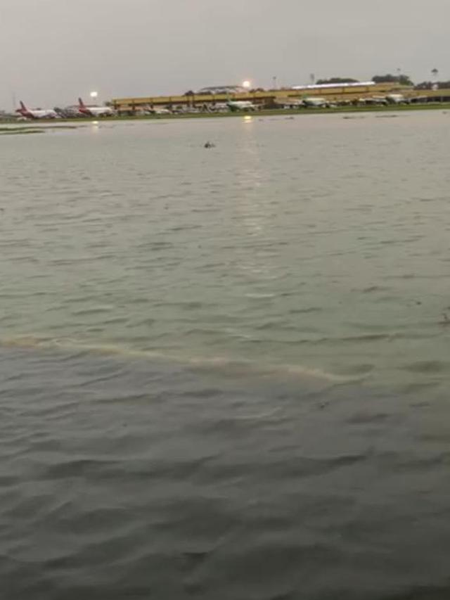 Banjir di Bandara Halim Perdanakusuma. Foto: istimewa dari berbagai sumber