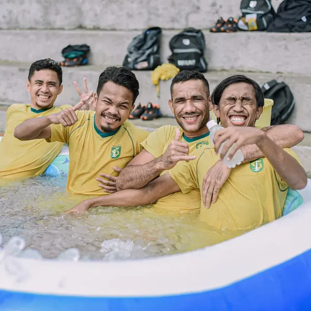 5 Potret Recovery Training Persebaya Surabaya Usai Menang Lawan Persita