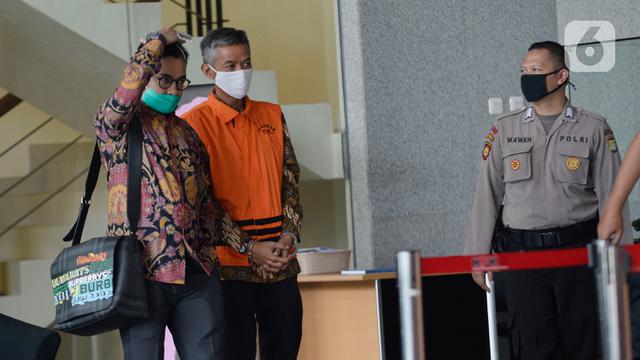 Ekspresi Wahyu Setiawan Usai Jalani Sidang Dakwaan