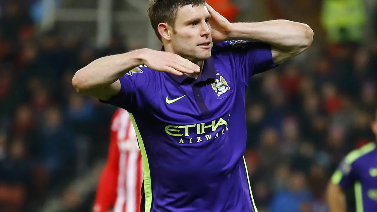 Milner Ingin Lebih Lama di City, Tapi... (udah)