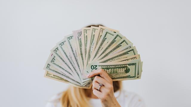 3 Selebriti Wanita Dunia yang Menjadi Miliarder dan Sukses Menjalani Bisnis dalam Dunia Kecantikan