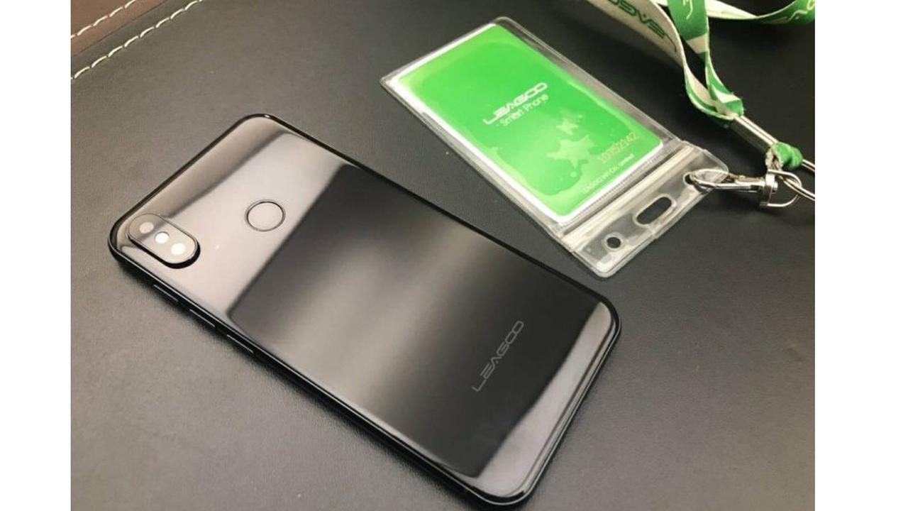 Baru Rilis, Desain iPhone X Sudah Ditiru Vendor Smartphone Ini