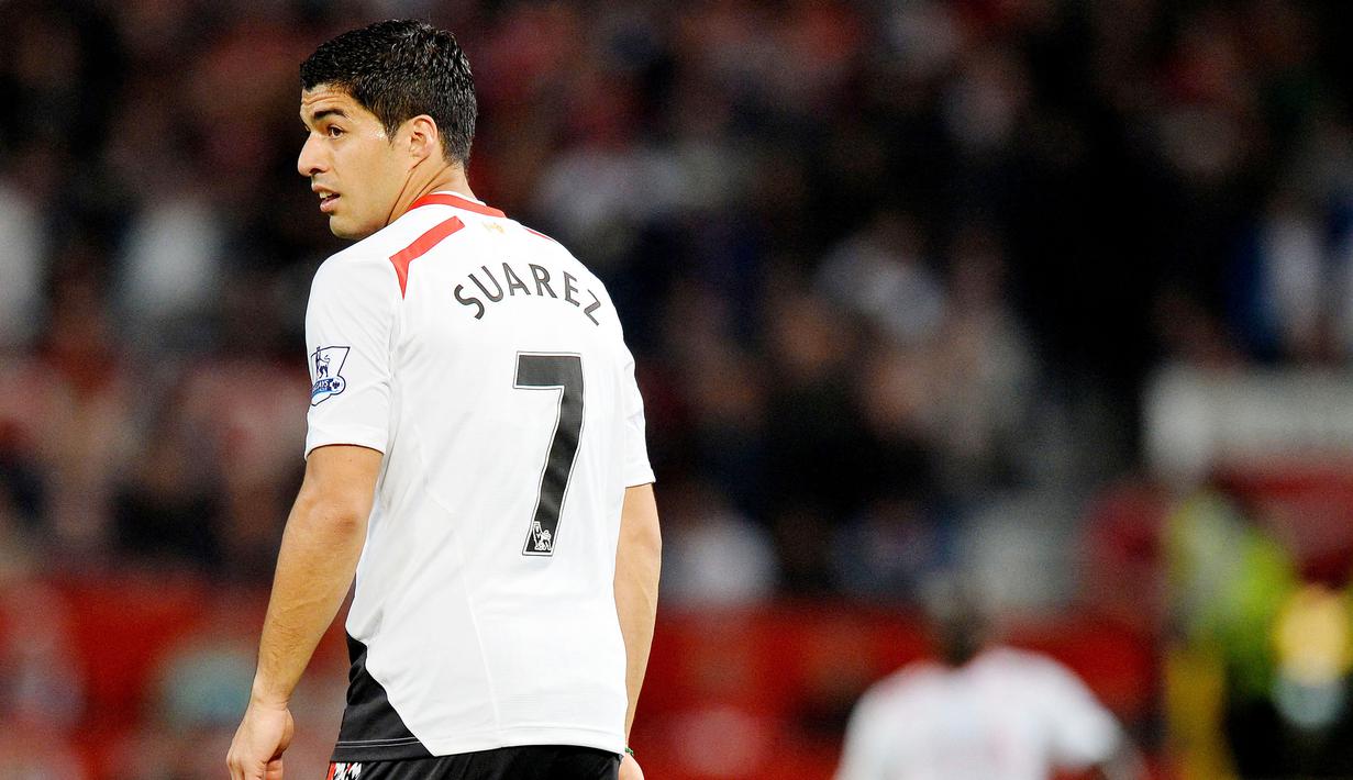 Luis Suarez - Striker Ateltico Madrid ini merupakan bomber tajam dengan torehan 69 gol dari 110 penampilan saat berseragam Liverpool. (AFP/Paul Ellis)