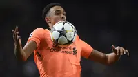 6. Trent Alexander-Arnold (Liverpool) - Remaja berumur 19 tahun ini berhasil menembus skuat utama The Reds pada musim lalu. Hingga kini dirinya masih belum memiliki caps bersama Inggris dan berpeluang debut di Piala Dunia. (AFP/Miguel Riopa)