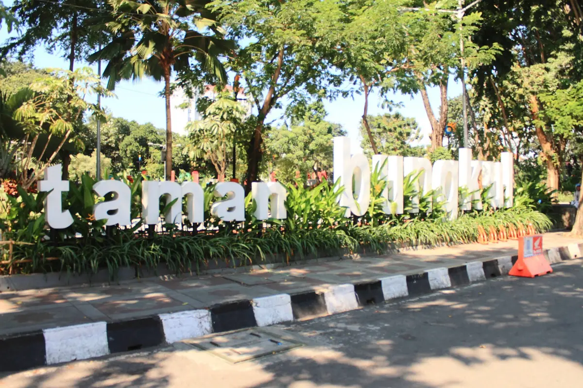 Taman Bungkul Perbaikan Besar-Besaran Pasca Eskrim Gratis