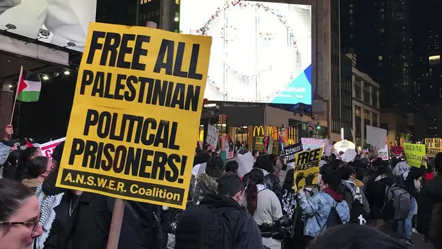 Demo pro-Palestina di The New York Times. (Dolores Cortes/AP)