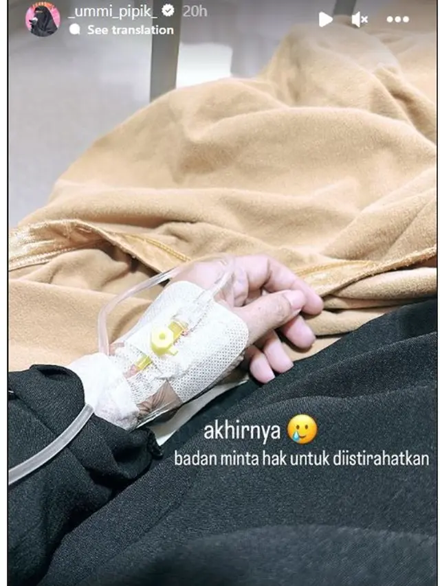 6 Potret Adiba Khanza dan Egy Maulana Jenguk Umi Pipik Sakit, Jadi Penyemangat