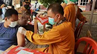 Usai Nyoblos Pilkades, Warga Kabupaten Tangerang Langsung Divaksin Covid-19