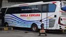 Bus antarkota antarprovinsi (AKAP) menjadi kendaraan umum yang banyak dipilih oleh pemudik dari terminal terbesar di Asia Tenggara tersebut. (merdeka.com/Imam Buhori)