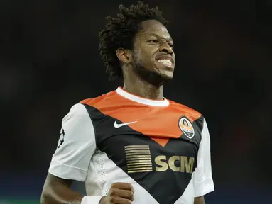 Manchester United melalui laman resminya mengumumkan  telah berhasil merekrut Fernando Rodrigues Santos atau yang akrab disapa Fred dari Shaktar Donestk, Kamis (21/6/2018). (AFP/Kenzo Tribouillard)