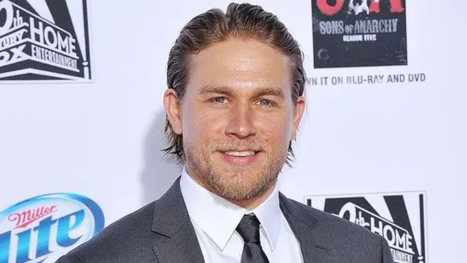 [Bintang] Demi The Lost City of Z, Berat Charlie Hunnam Turun 20 Kg