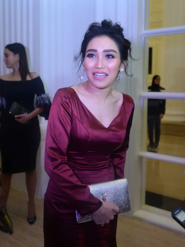 [Bintang] Ayu Ting Ting