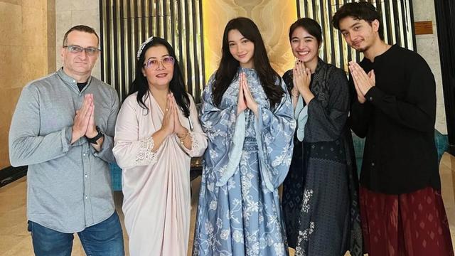 Potret 6 Pasangan Artis Rayakan Lebaran di 2023, Tahun 2024 Masih Bersama