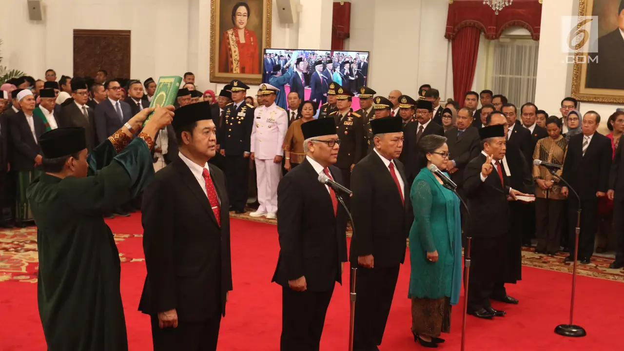Presiden Jokowi Lantik Lima Duta Besar RI di Istana Negara