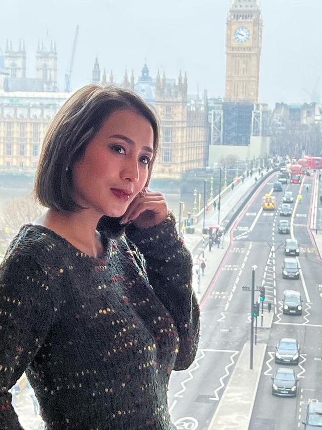 Jarang Terseorot, Ini 7 Potret Sendy Istri Dede Yusuf yang Punya Gaya Sosialita