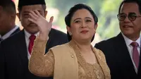 Ketua DPR RI Puan Maharani dengan mengenakan baju kebaya tiba untuk menghadiri Sidang Tahunan MPR, Sidang Bersama DPR dan DPD tahun 2024 di kompleks Parlemen, Senayan, Jakarta, Jumat (16/8/2024). (Yasuyoshi CHIBA / AFP)