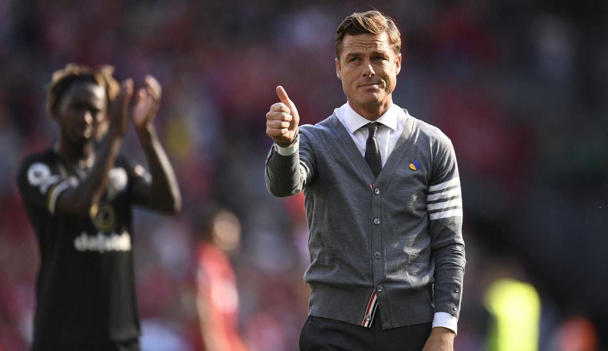 <p>Reaksi pelatih kepala Bournemouth, Scott Parker saat laga lanjutan Liga Inggris 2022/2023 melawan Liverpool di Anfield, Liverpool, 27 Augustus 2022. Parker menjadi pelatih Liga Inggris pertama yang dipecat pada musim 2022/2023. Ia didepak setelah menelan hasil buruk di empat awal liga. Puncaknya saat dibantai Liverpool dengan skor 0-9. (AFP/Oli Scarff)</p>