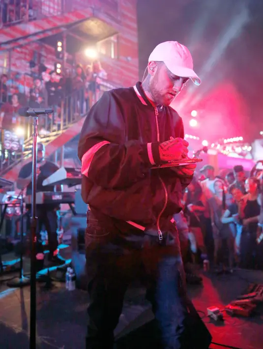 Nampaknya cinta sejati sudah hadir diantara keduanya, terbukti dengan rencana mereka untuk menghabiskan sisa waktu kehidupan bersama-sama, ditambah dengan keinginan memiliki seorang bayi. (AFP/Bintang.com)