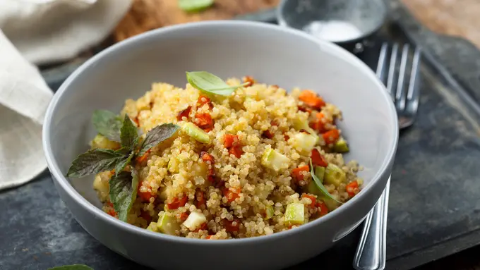resep quinoa salad aman untuk asam urat