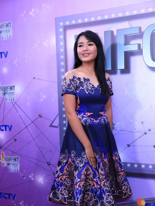 "Jadi di umur 20 sudah punya rumah sendiri, punya mobil sendiri. Jadi nanti pas umur 30 aku nggak bingung lagi walaupun harus diam di rumah," pungkas Amanda Manopo. (Adrian Putra/Bintang.com)