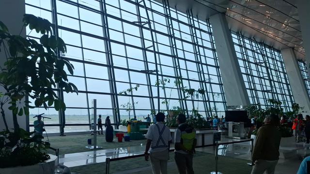 Plafon Terminal 3 Bandara Soetta yang Ambrol, Langsung Diperbaiki Hingga 2 Hari Kedepan