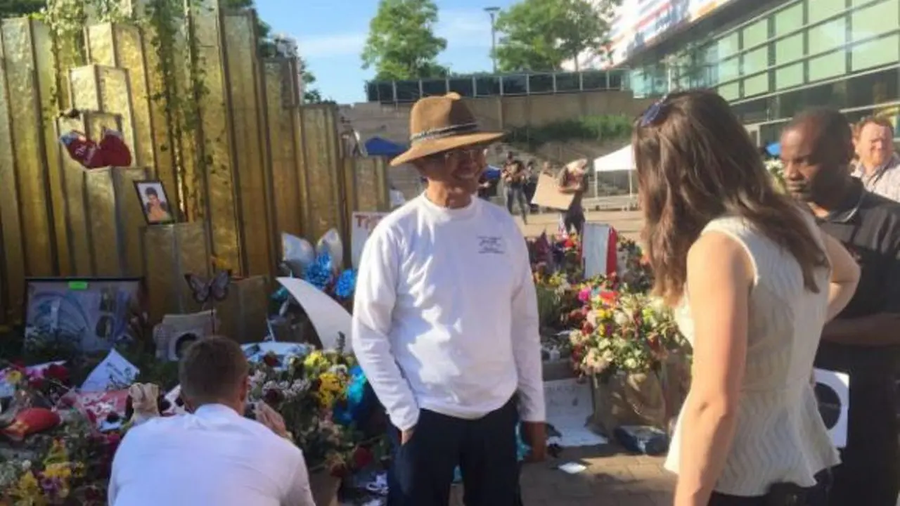 Dahlan Iskan Hadir di Pemakaman Muhammad Ali